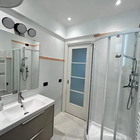 Casa Roma-alassio בית נופש אלסיו